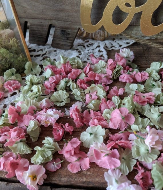 Baby Shower Decor, Girl Baby Shower, Dessert Table, Artificial Flowers, First Birthday Girl, Shabby Chic, Birthday Decorations, Confetti, Il_570xn