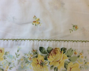 Vintage Sheet- Full Flat White with Yellow Green Flowers Floral, bouquet, blooming, decorative, bouquet, blooming, decorative, free shipping
