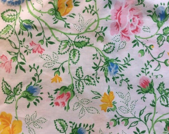 Vintage Sheet- Twin Flat White with green blue pink yellow roses flowers floral, bouquet, blooming, decorative, free shipping, eclectic