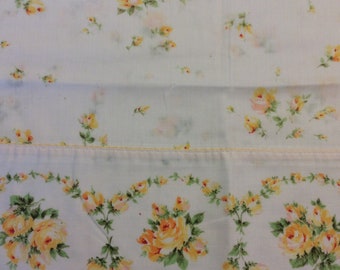Vintage Pillowcase - (1) Standard Pillowcase 50/50 Cotton/Polyester White with Yellow and green flowers floral, ,