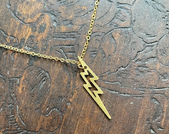 Collar con colgante de rayo de latón, encanto de iluminación, collar de David Bowie