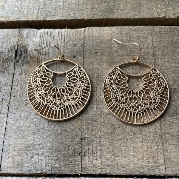 Boho Metal Cut Out Brass Disc Earrings - Metal Collection