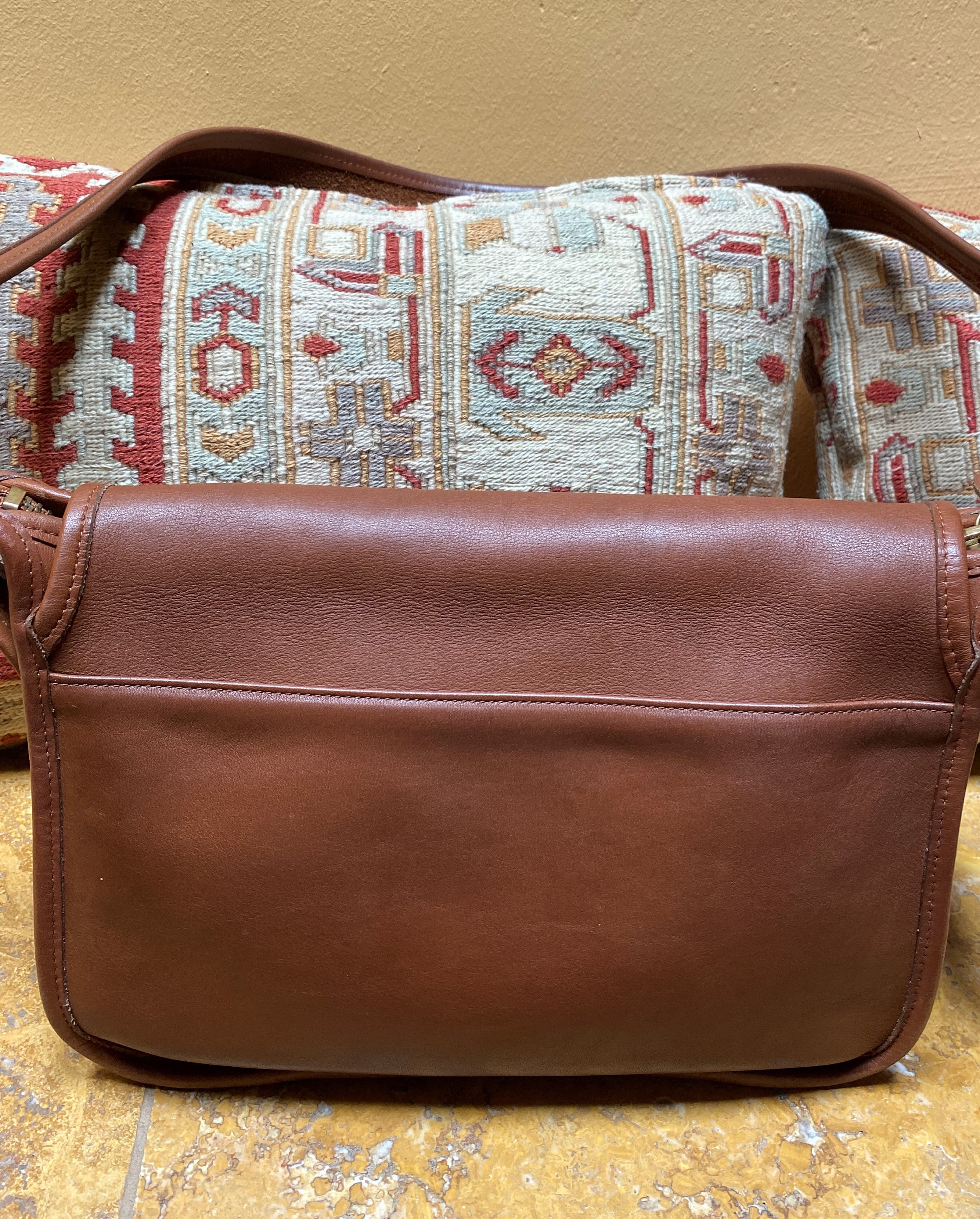 バッグ Vintage Coach Patricia's Legacy Tan Rare il_fullxfull.4929073473_tet7.jpg