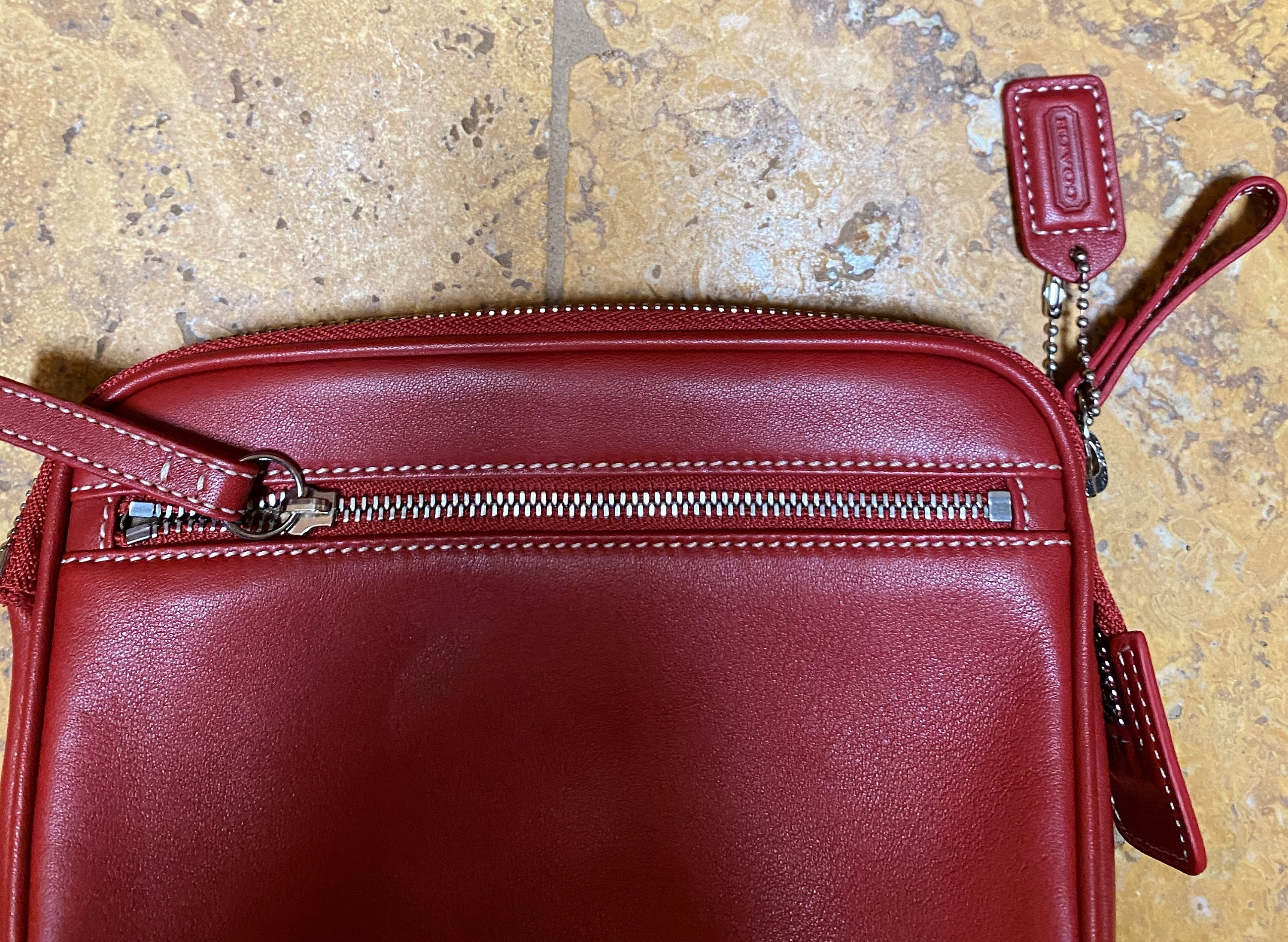 バッグ Vintage Old Coach Pouch Leather Red s-l400.jpg