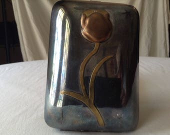 Vintage Art Nouveau metal compact purse