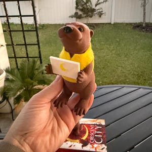 Cute Standing Otter Holding Mail - 3d printed - Bookshelf Decor
