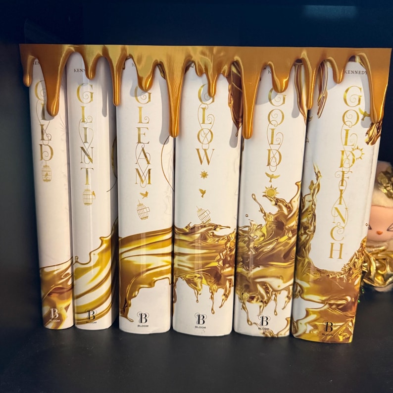 Goutte à goutte et porte-à-faux du livre qui gouttent - Produits décoratifs livresques pour étagères - OPTIONS DE DIMENSIONS MISES À JOUR 11" Top Drip