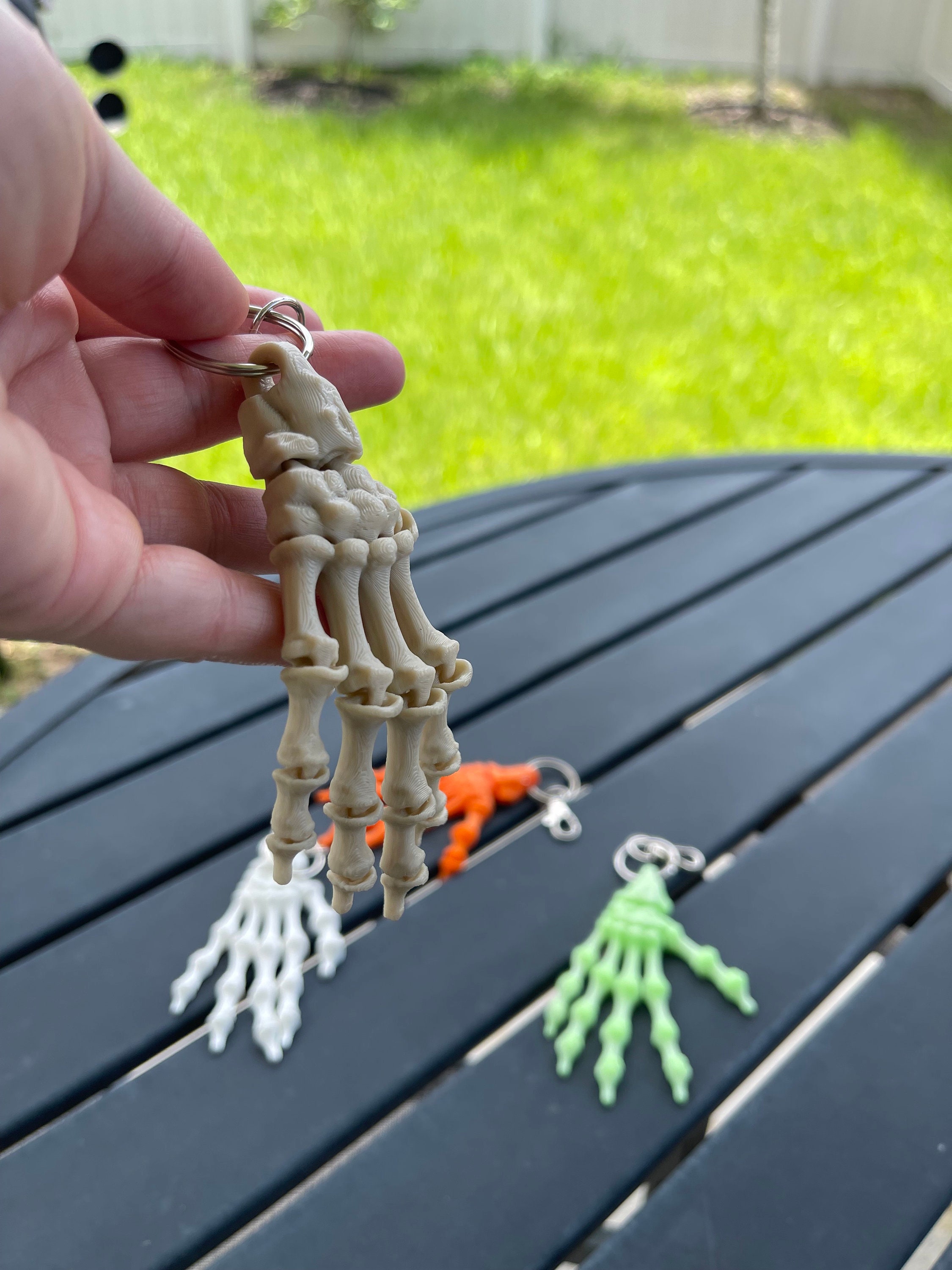 Skeleton Hand Keychain Articulating 3D Print - Etsy