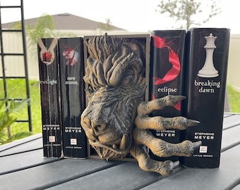 【自作035】3way-VCCブックシェルフFull-MooN Edition Werewolf Book Nook 3D Printed Choose Color Fantasy Book Shelf