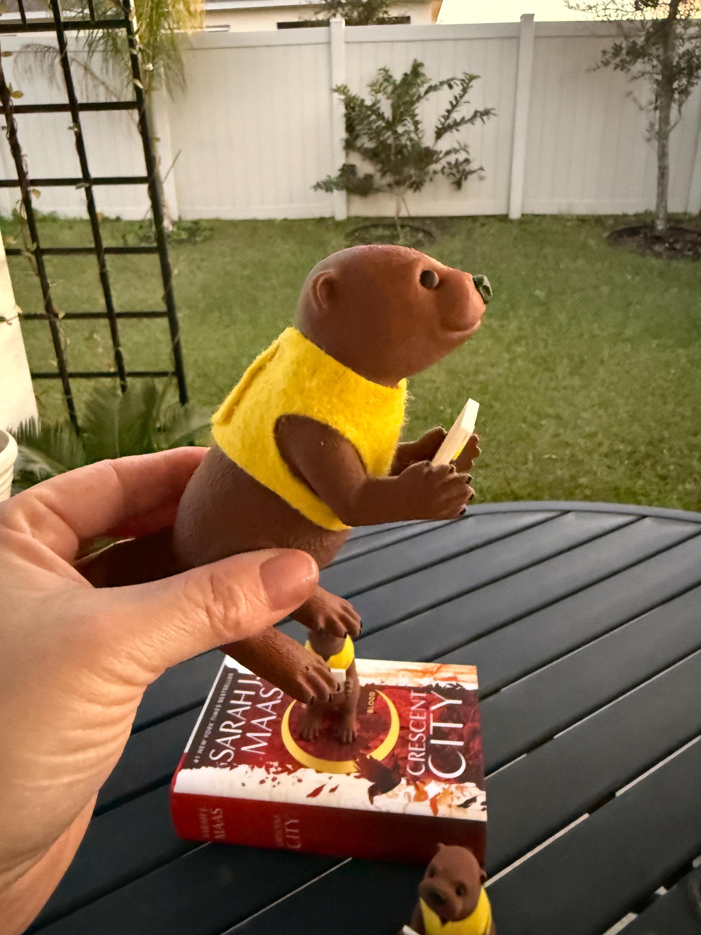 Cute Standing Otter Holding Mail - 3d printed - Bookshelf Decor