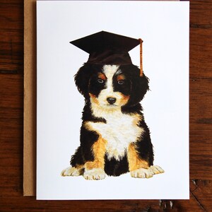 Cartão de formatura em aquarela para filhote de cachorro Bernedoodle, cartão de formatura em aquarela pintado à mão para cachorro