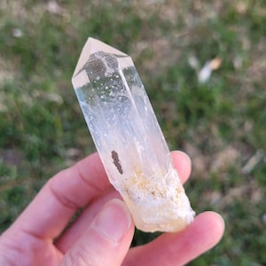 Colombian Blue Smoke Golden Healer Lemurian Seed Quartz Point/Rare High Vibration Starbrary Quartz/Sacred Feminine Crystal 44g 2.75&quot;