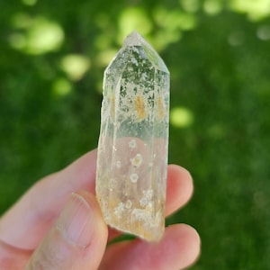 High Vibration Blue Smoke Golden Healer Quartz Point/Rare Colombian Blue Mist Lemurian Seed Crystal 21.8g 2 1/8&quot;