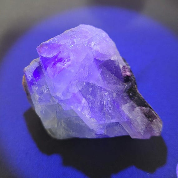 Top Quality Raw Blue Green Purple Fluorite Specimen Madagascar/UV Reactive Watermelon Fluorite Crystal 65.6g 1.5"×1.25"
