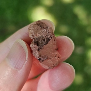 Rare Earthy Pink Nirvana Quartz Kullu India – Himalayan Ice Quartz Samadhi Quartz – High Vibration Higher Heart Chakra Crystal 3g 7/8"