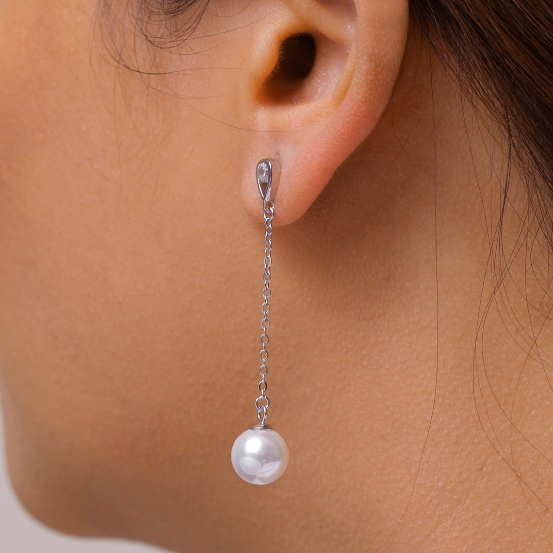 •SPEAR TEAR• champagne pearl + silver dangle earrings