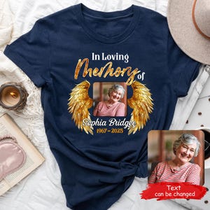 Engelsflügel-Memorial-T-Shirt, In liebevoller Erinnerung, Rest in Frieden, Foto Kundenspezifisches Denim-Shirt
