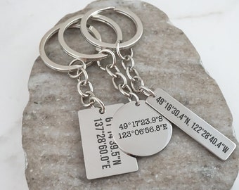 Latitude Longitude Keychain - Custom Coordinates Keychain - GPS Coordinates Couples Gift - Personalized Coordinates Gifts for Men or Women