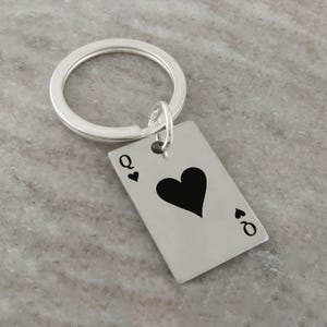 Porte-clés carte à jouer ou clip de sac - Porte-clés Reine de coeur - Cadeau de poker, cadeau de 8 trèfles en acier inoxydable, métasymbologie, porte-clé de poker