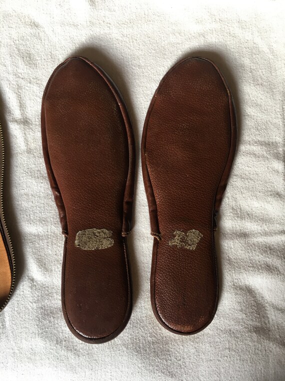Unisex brown travel slippers made in Japan 1950s vint… Gem