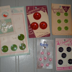Vintage lot of 6 vintage button cards Multi colored Made in japan Pink, red green purple luckyday, lavahorn, elegant majestic BWG jade green