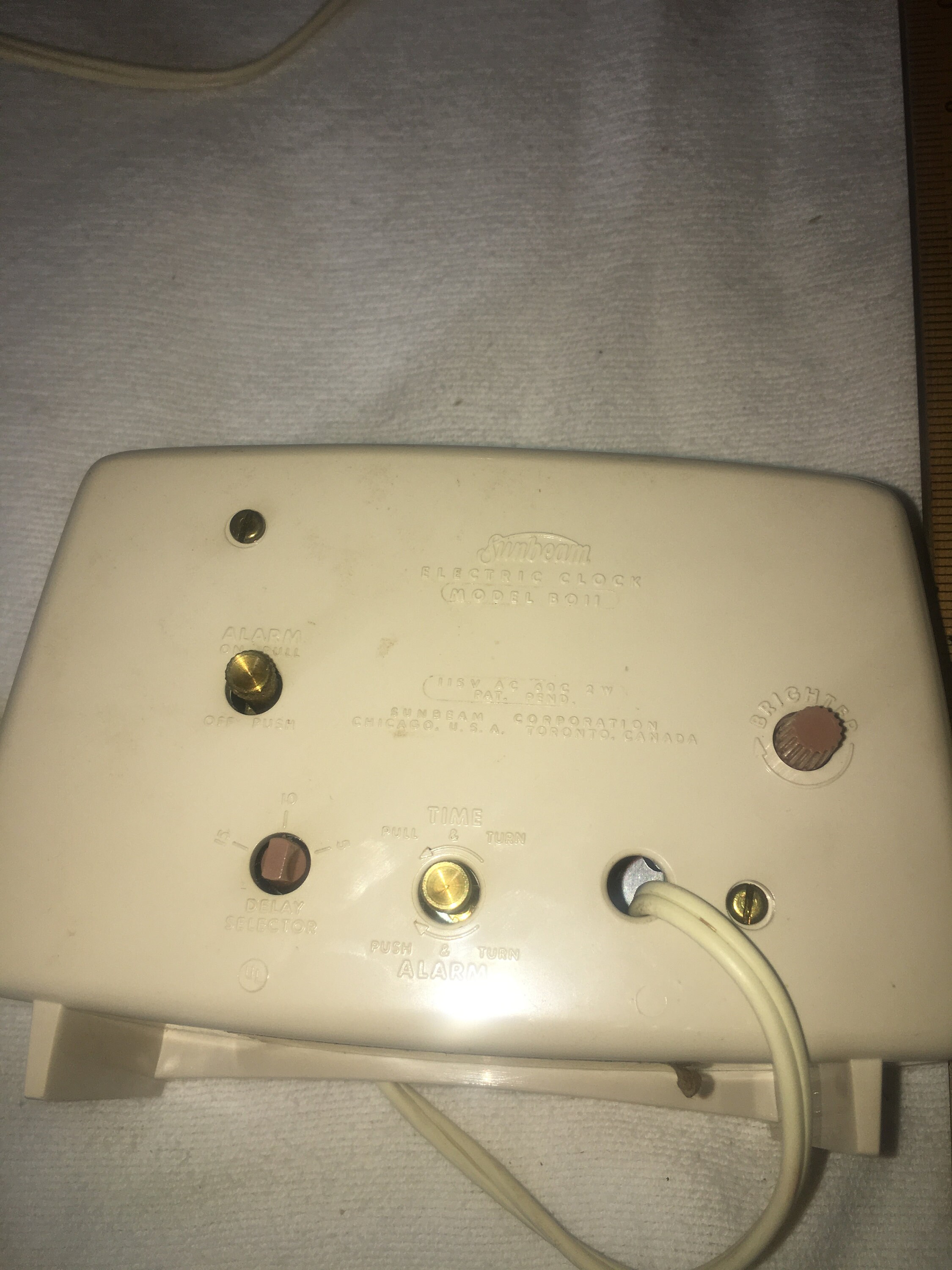 Sunbeam Small Alarm Clock Plug in Works Brown White MCM 1950s Pre Set