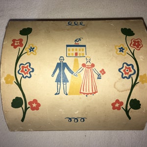 Primitive folk art recipe box stationary envelopes letters vintage gift box floral 1940s welcome message danish as found green red yellow