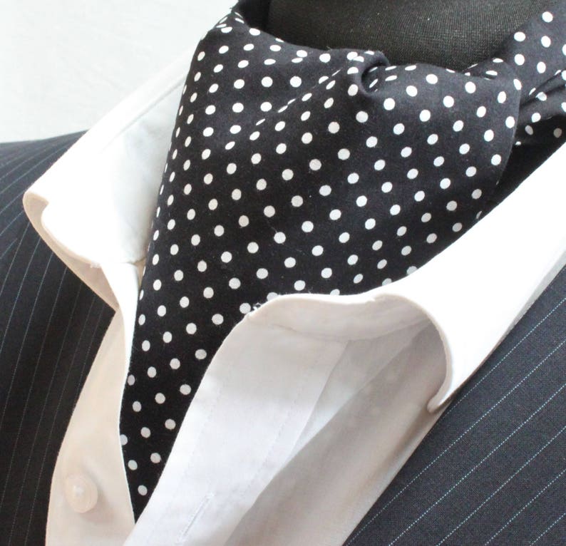 Cravat /& Hanky.Premium Cotton. Cravat Ascot UK Made Blue with Brown Polka Dot