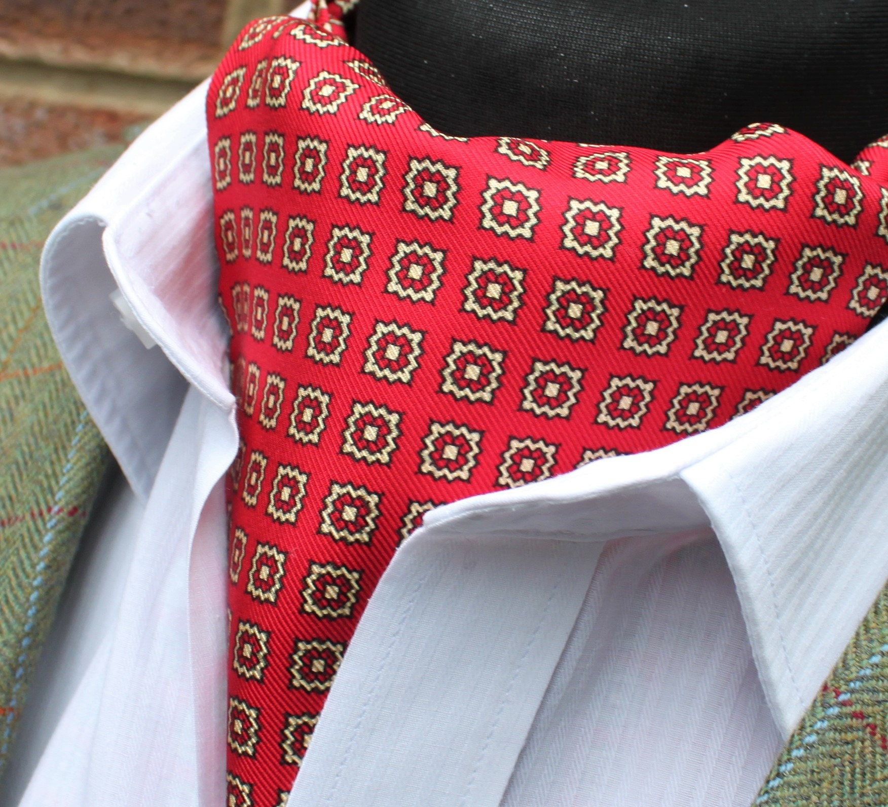 Blue /& Orange Paisley DBC05-16500-3 Silk Cravat Ascot.Quality Hand Made in UK