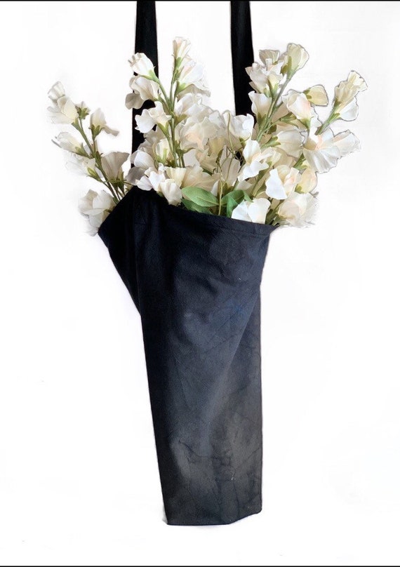 Handmade, plant Carrier, flower bag, Sustainable bag, sustainable gifts, flower carrier, flower bag, flower tote