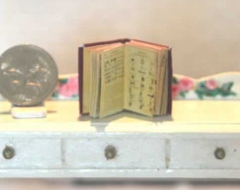 Libro di streghe occulte in miniatura per casa delle bambole in scala 1/12, copertina nera, spedizione AU