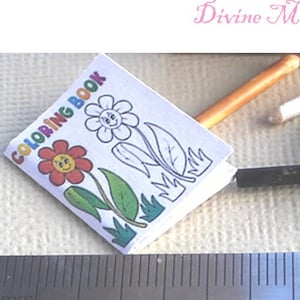 Libro para colorear en miniatura para niños, escala 1/12, decoración para casa de muñecas y lápices de colores falsos, envío AU imagen 1
