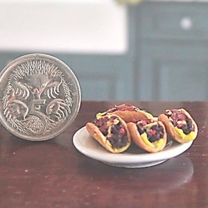 4 Tacos on a Plate, 1:12 Scale Dollhouse Miniature, Dollhouse Food, Mexican Food, Tiny Food, Miniature Food, Dollhouse Food, AU SHIPPING