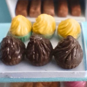 Miniature 1:12 Scale Cupcakes – Chocolate & Lemon – Dollhouse Bakery Food, AU SHIPPING