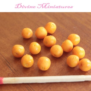Miniature Oranges in 1/12 Scale, Dollhouse Oranges, Dollhouse Fruit, Miniature Fruit, Dollhouse Food, Miniature Food, AU SHIPPING