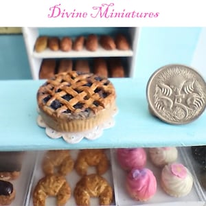 Dollhouse kitchen miniature blueberry pie | realistic 1:12 scale faux food for bakery, cafe, patisserie | AU postage