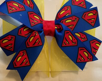 Large Superman bow.