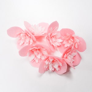Essbare Oblaten Papier Blume 12 PK Frühling / Blümchen Oblaten Blume / Hochzeit Torten Topper / Kuchen Topper
