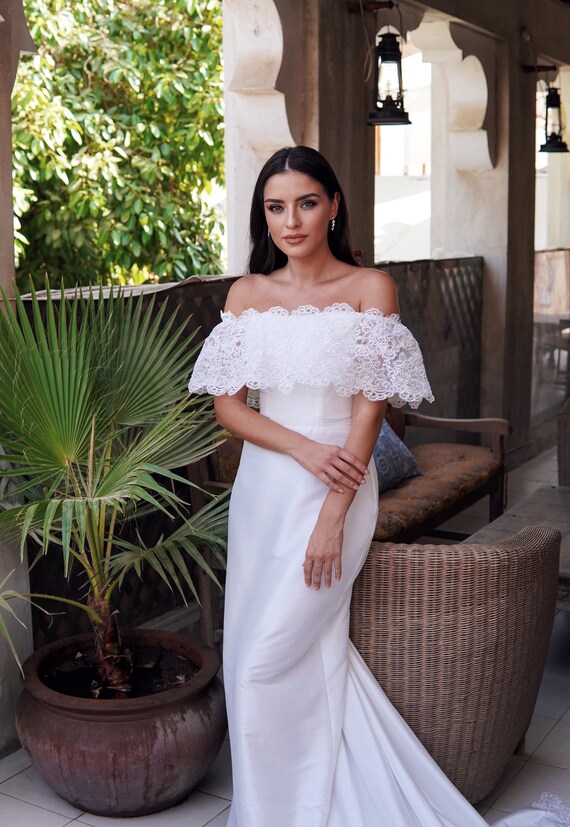 Elegant Off Shoulder Boho Style Inspired Taffeta Wedding Dress with Detachable Train and Lace Edge Details Elegant Off Shoulder Boho Style Inspired Taffeta Wedding Dress with Detachable Train and Lace Edge Details