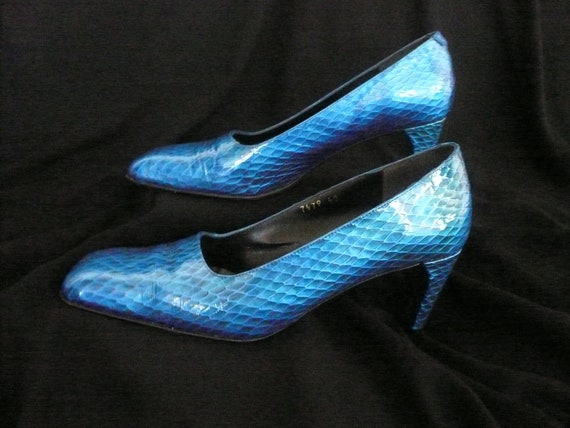 dark turquoise heels