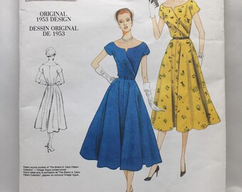 surplice dress meaning