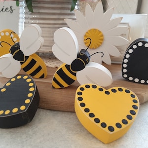 Chunky Wood Bees  Chunky Wood Daisy  Summer Decor  Honeybee Decor  Honeybee Gift  Tiered Tray Bee Decor  Yellow and Black Hearts