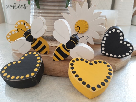 4 Pieces Bee Honey Tiered Tray Decor Farmhouse Wooden Signs Summer Spring  Honeybee Home Decor Mini Honey Bee Tiered Tray Sign Decoration Bee Sign