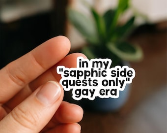 Pegatina de misión secundaria sáfica, pegatinas divertidas, pegatinas para portátil, pegatinas para botellas, pegatinas para Kindle, WLW, pegatinas sáficas, pegatinas del orgullo