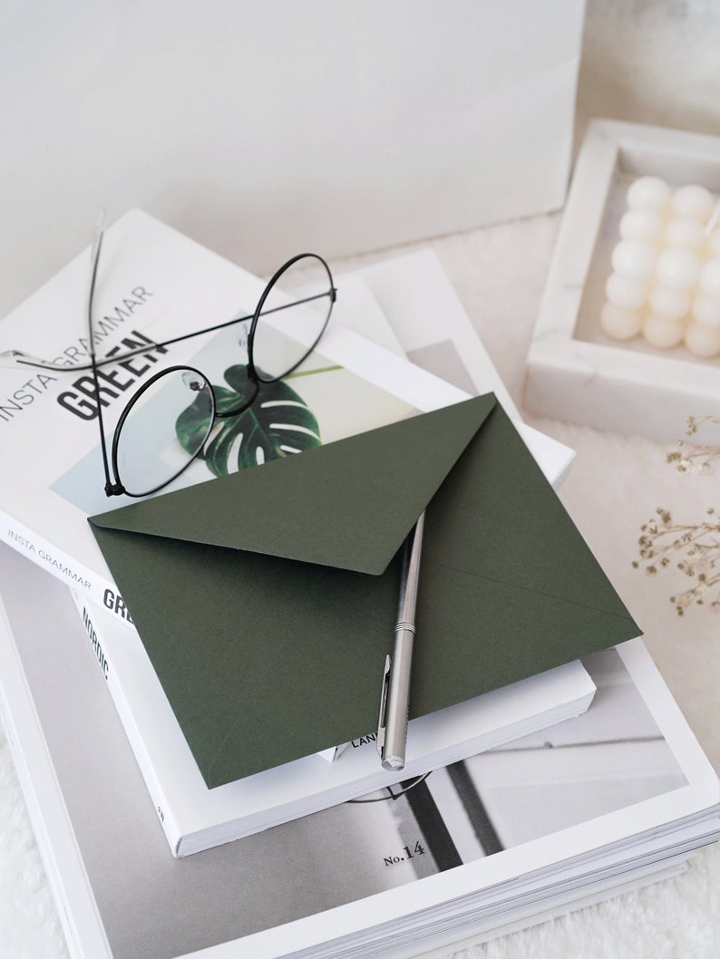 Briefumschlag grün, Umschlag C6, B6, Umschlag für Hochzeitseinladung, Save the Date Karten