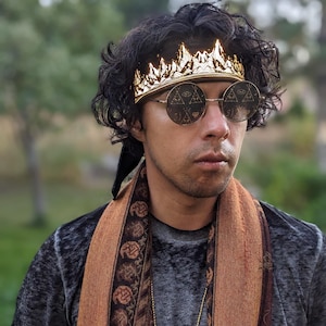 Reflective Mountains Rave Headband: Psychedelic Holographic Design