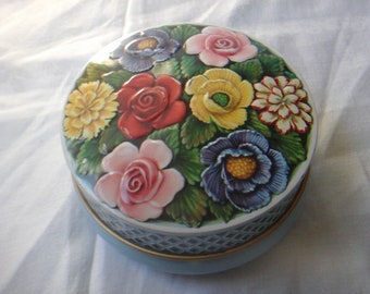 Vintage Riley's Toffee round tin roses flowers blue trellis