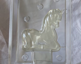 Vintage 1983 Wilton plastic candy molds classic shapes valentine's unicorn and heart stand-up molds with instruction booklet