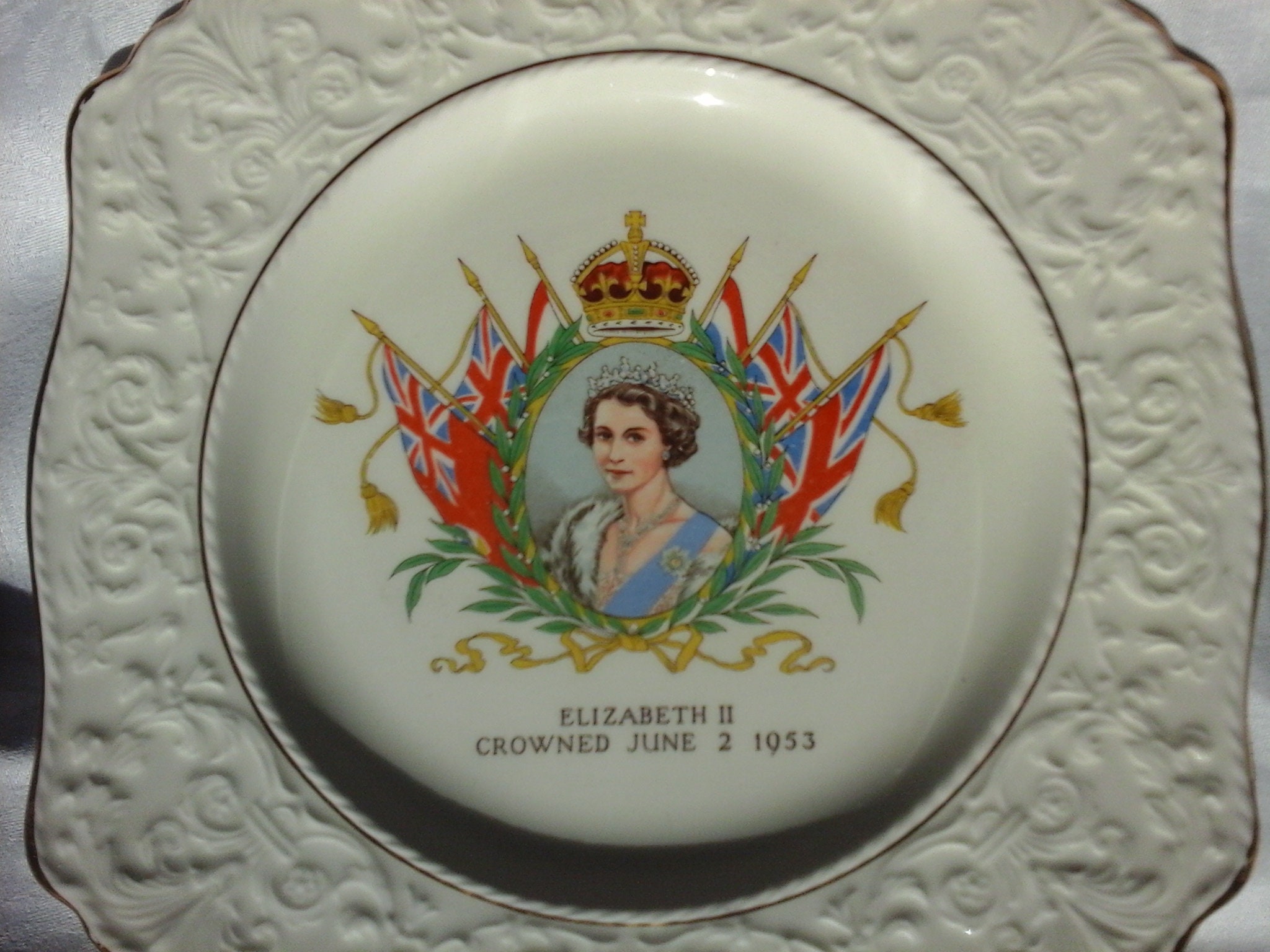 Queen Elizabeth II RePurposed Vintage Platter agrohort.ipb.ac.id