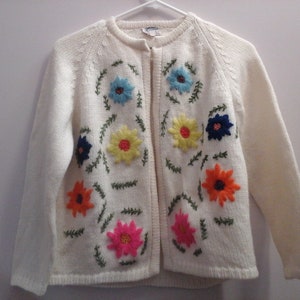 Mid century 1960s lady&#39;s wool cardigan sweater with bright embroidered flowers size medium